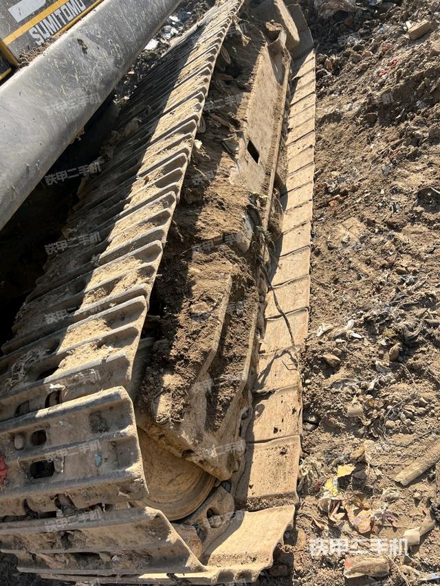 單側(cè)履帶整體（整機(jī)外觀）