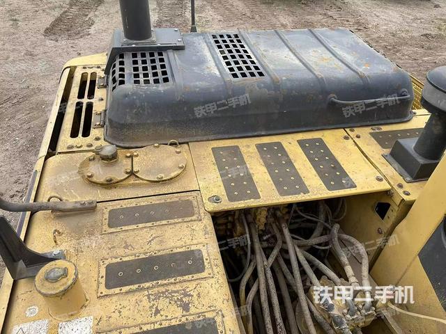 駕駛室頂部（整機(jī)外觀）