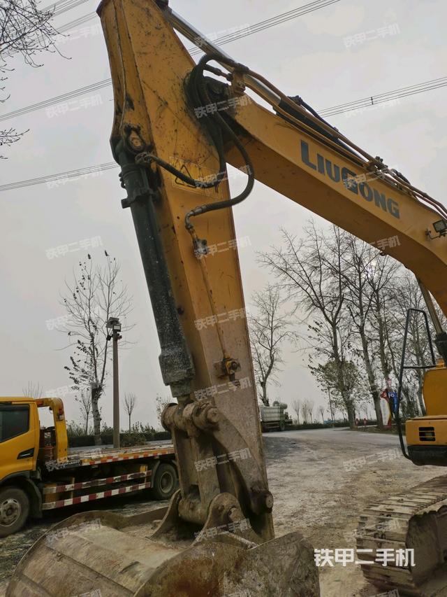 小臂整體左后（工作和回轉裝置）