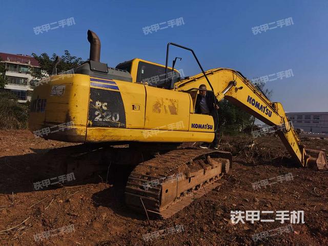 回转马达和主控阀（整机外观）