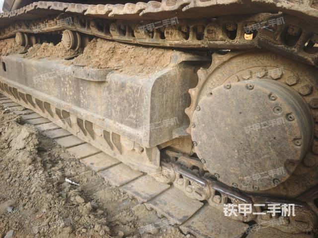 單側(cè)履帶整體（整機(jī)外觀）