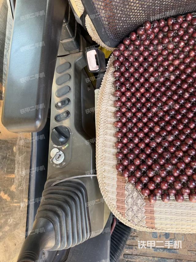 后窗玻璃角標(biāo)（駕駛室部分）