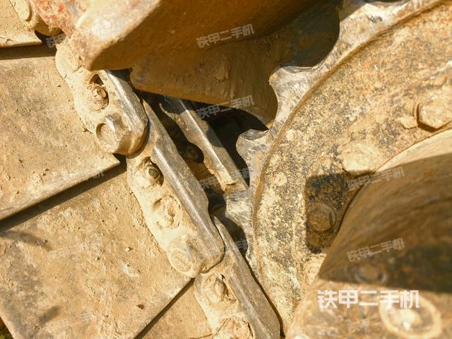 左驅(qū)動(dòng)輪（行走機(jī)構(gòu)）