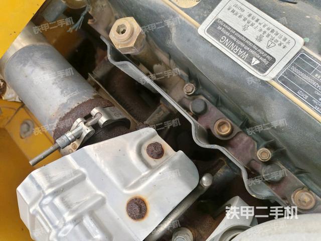 氣門室蓋螺絲特寫（上車部件）