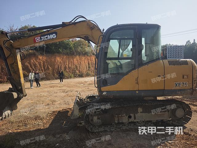 徐工XE75D挖掘机