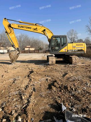 住友SH210-5挖掘机