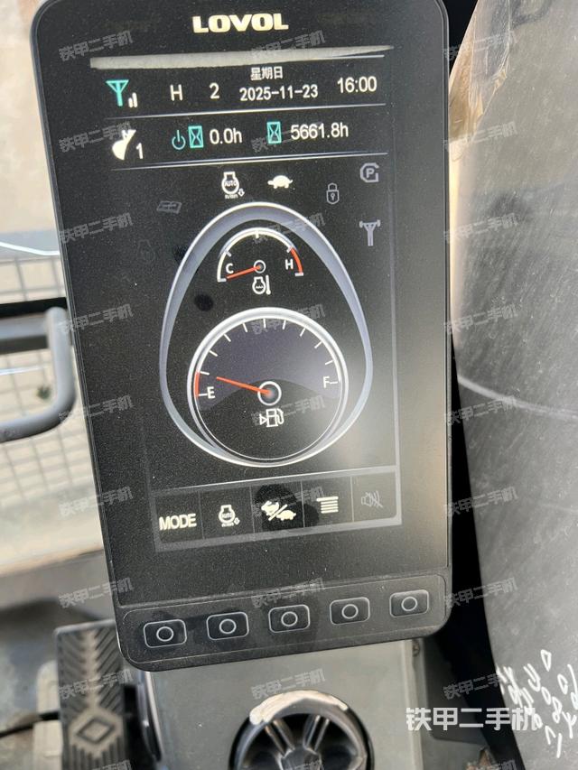 駕駛室整體（整機(jī)外觀）