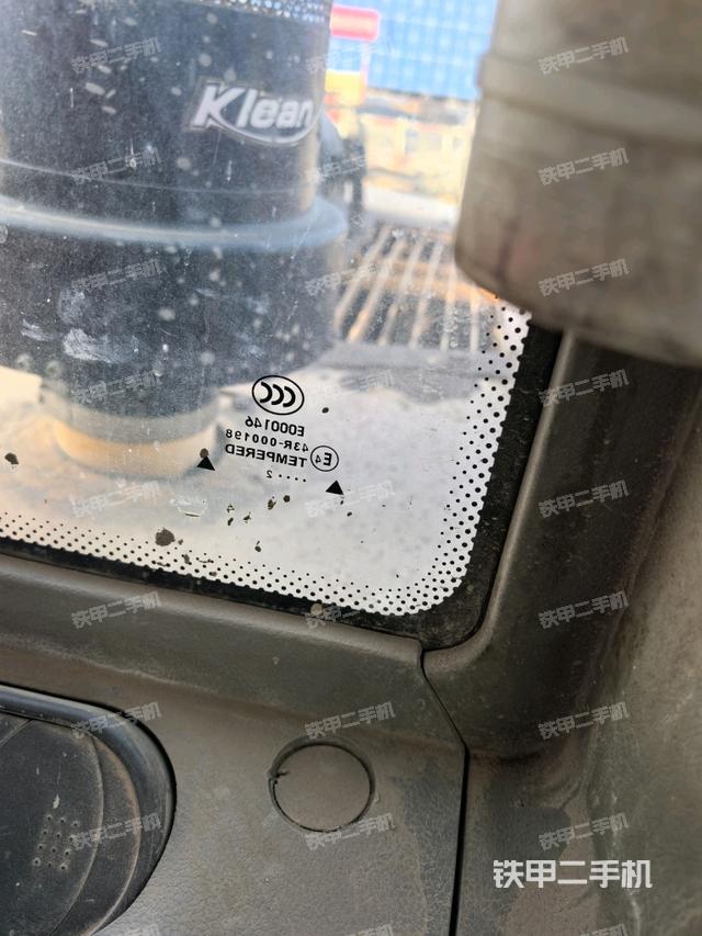 座椅右侧控制台/钥匙门/油门/含右手柄（驾驶室部分）