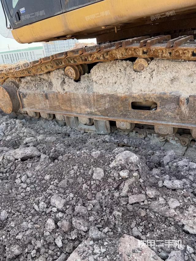 右側(cè)履帶整體（行走機構(gòu)）