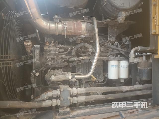 发动机左侧（整机外观及大件）