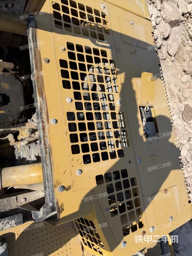 氣門室蓋螺絲特寫（上車部件）