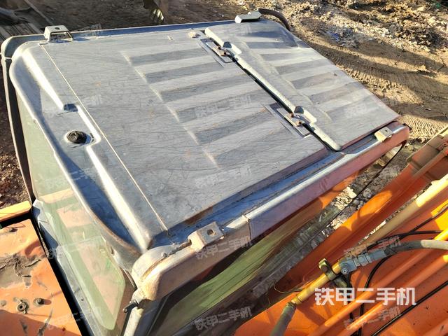 驾驶室顶部（整机外观）