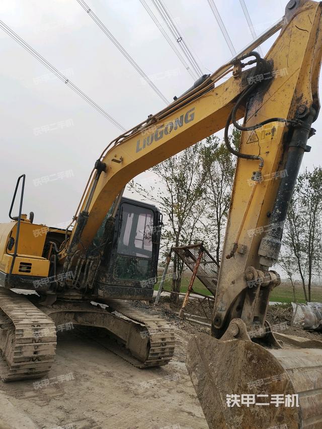 大臂整體?右側（工作和回轉裝置）