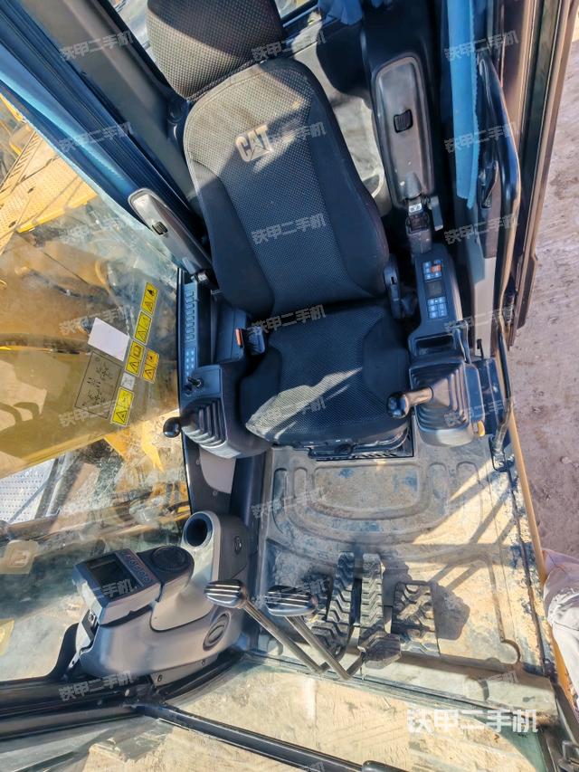 驾驶室整体（整机外观）