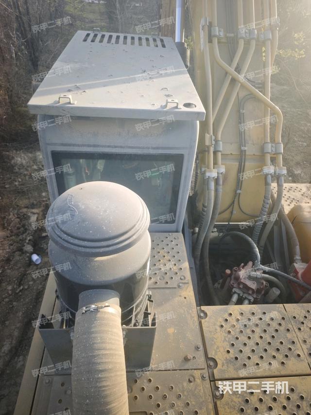 駕駛室頂部（整機(jī)外觀）