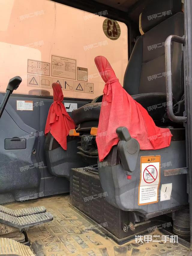 駕駛室整體（整機(jī)外觀）