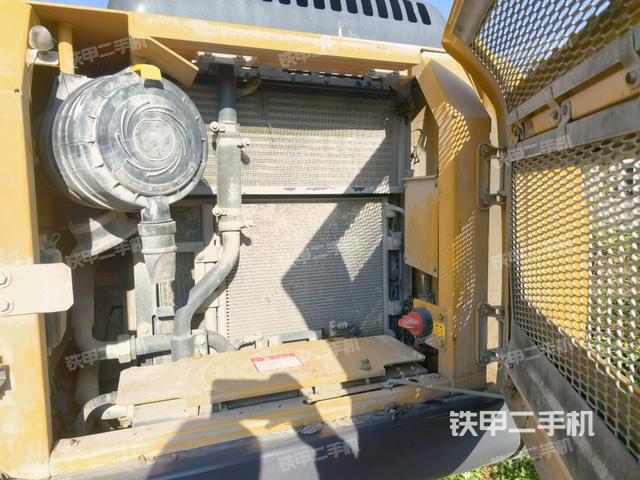 散熱器正面（大件艙室）