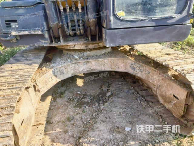 大臂油缸整體?豎拍（工作和回轉(zhuǎn)裝置）