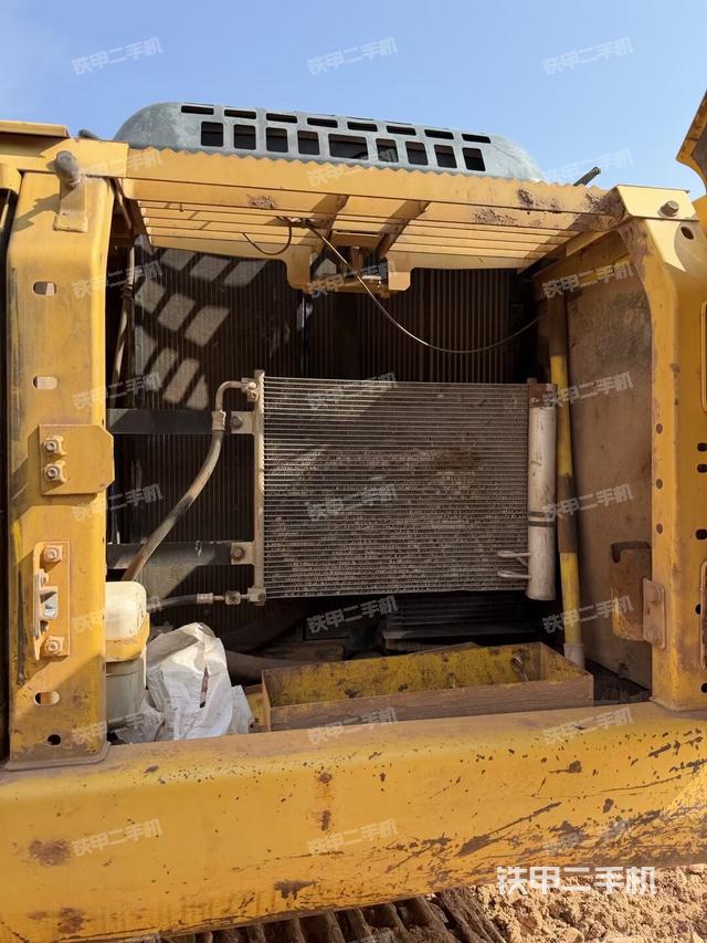 散熱器正面（大件艙室）