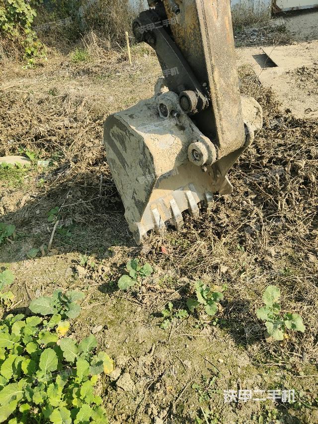 铲斗右后整体（工作和回转装置）