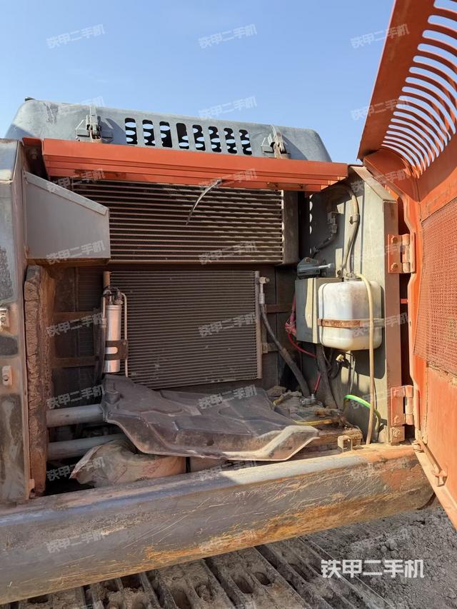 散熱器正面（大件艙室）