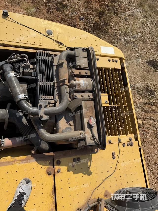 氣門室蓋螺絲特寫（上車部件）