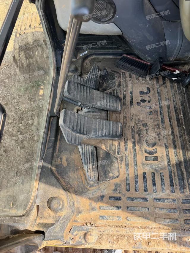 座椅左側(cè)控制臺/音響/含左手柄（駕駛室部分）