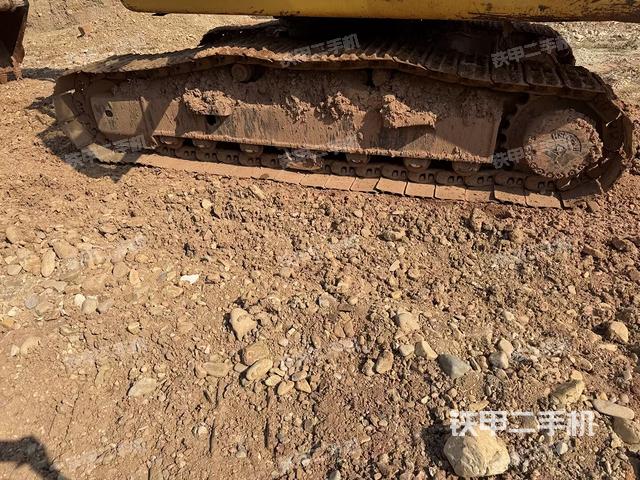 右驅(qū)動輪（行走機(jī)構(gòu)）