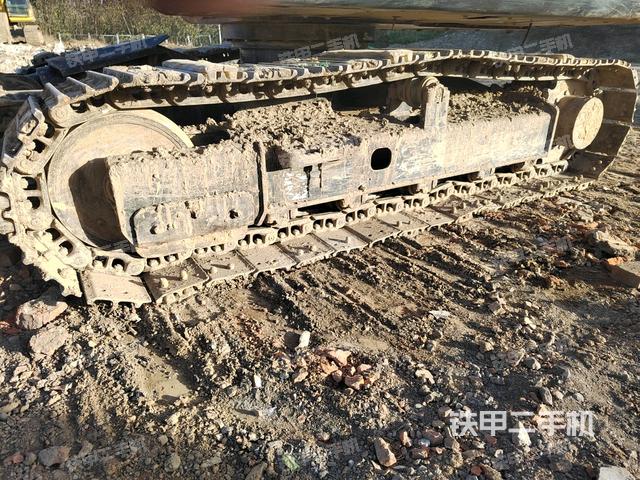 單側(cè)履帶整體（整機(jī)外觀）