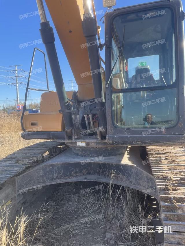 大臂根部 斜视（工作和回转装置）