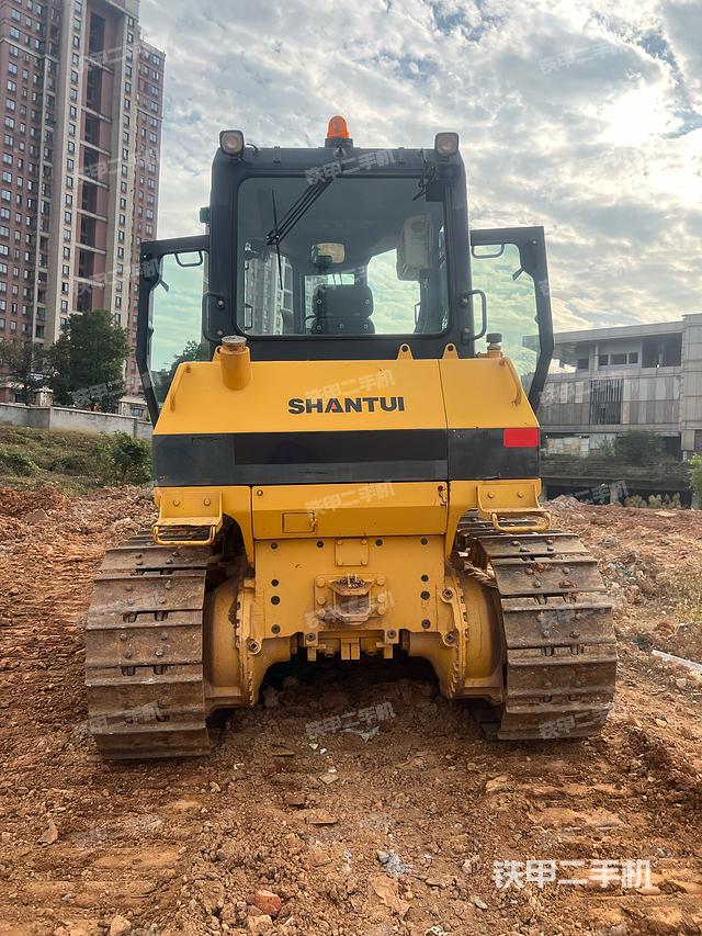 整机右后45°（设备外观及核心部件）