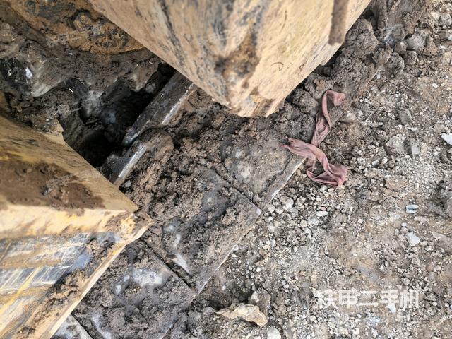 右侧行走马达盖板（行走机构）