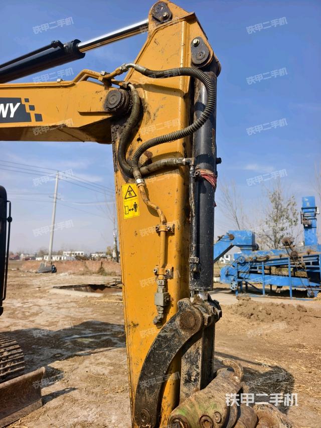 小臂整体右前（工作和回转装置）