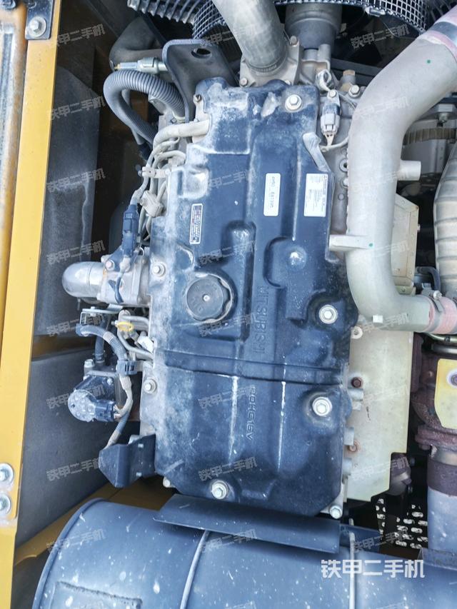 发动机室（上车部件）