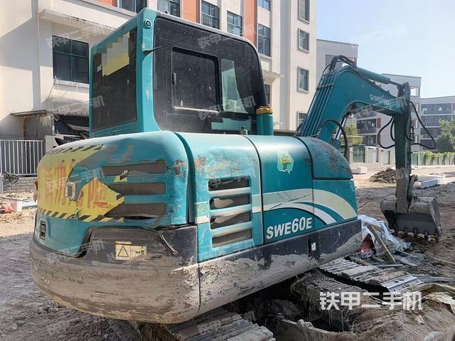 整机右后45°（整机外观）