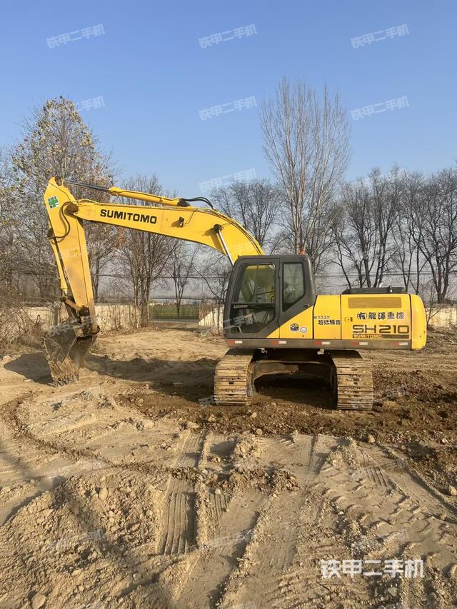 住友SH210-5挖掘机