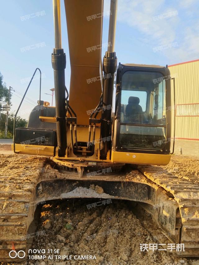 大臂整体 右侧（工作和回转装置）