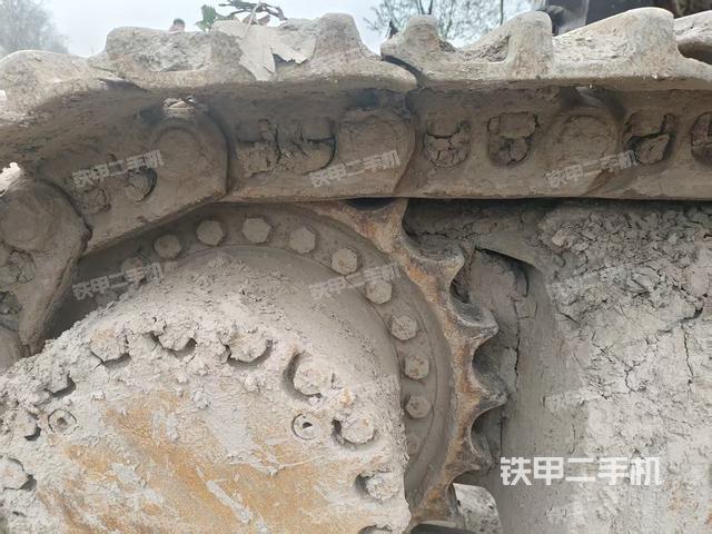 右驱动轮（行走机构）