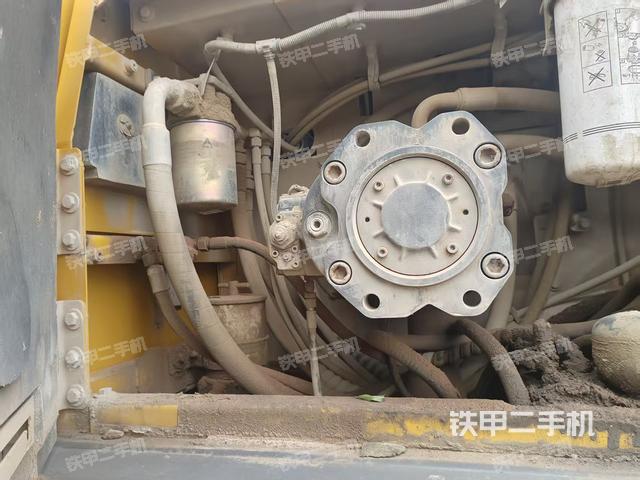 液压泵斜45 左（大件舱室）