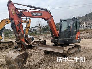 斗山DX55-9C挖掘机实拍图片