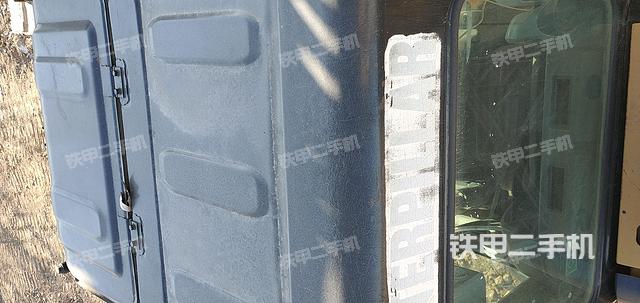 驾驶室顶部（整机外观）