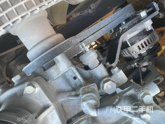 气门室盖螺丝特写（上车部件）