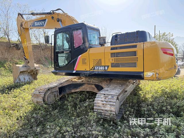 三一重工SY265C挖掘机