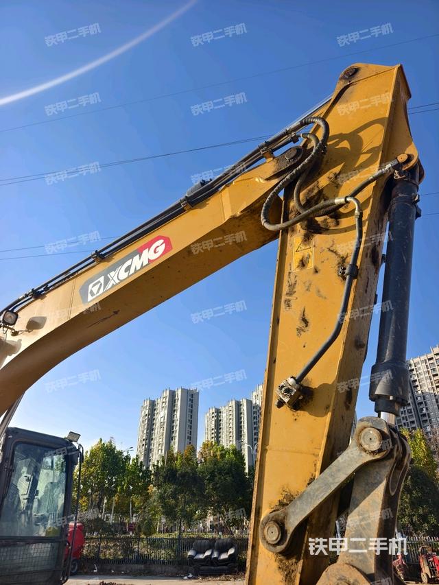 小臂整体右前（工作和回转装置）