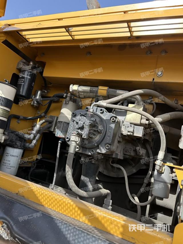 液压泵斜45 左（大件舱室）