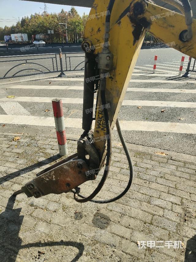 小臂整体左后（工作和回转装置）