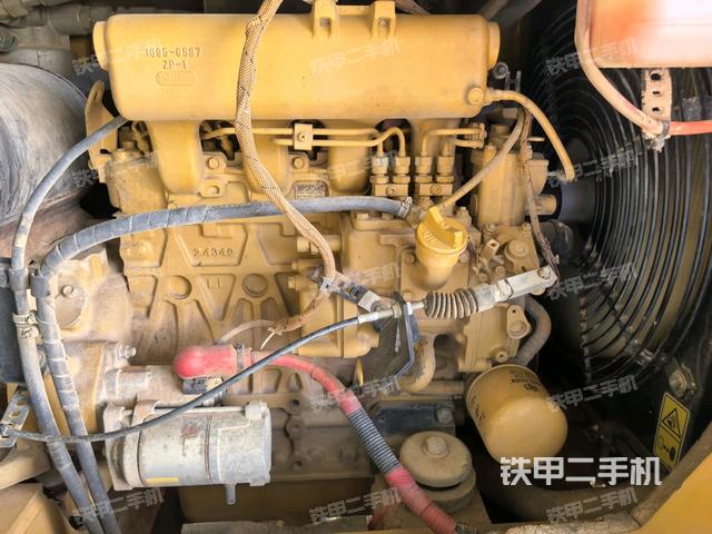 发动机室（上车部件）