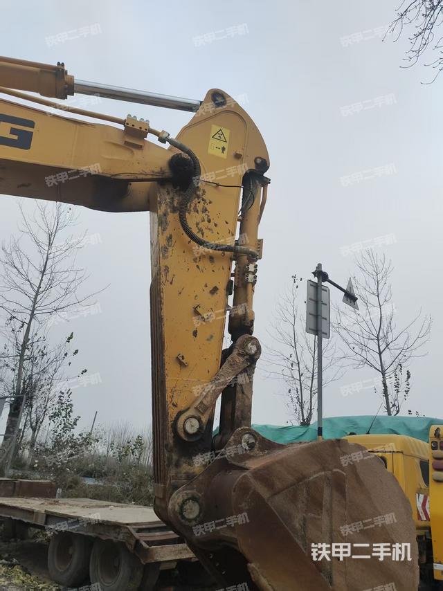 小臂整体左后（工作和回转装置）