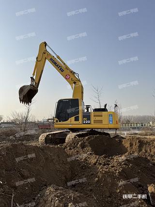 小松PC220-8M0挖掘机