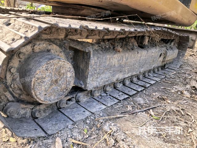 右驱动轮（行走机构）